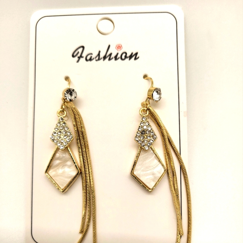 Women ear rings